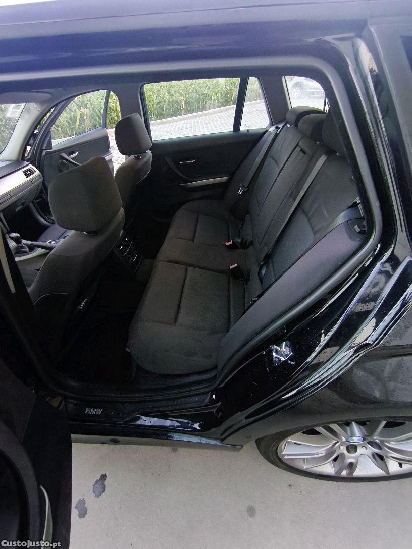 BMW 320 d LCI — fotografia 4