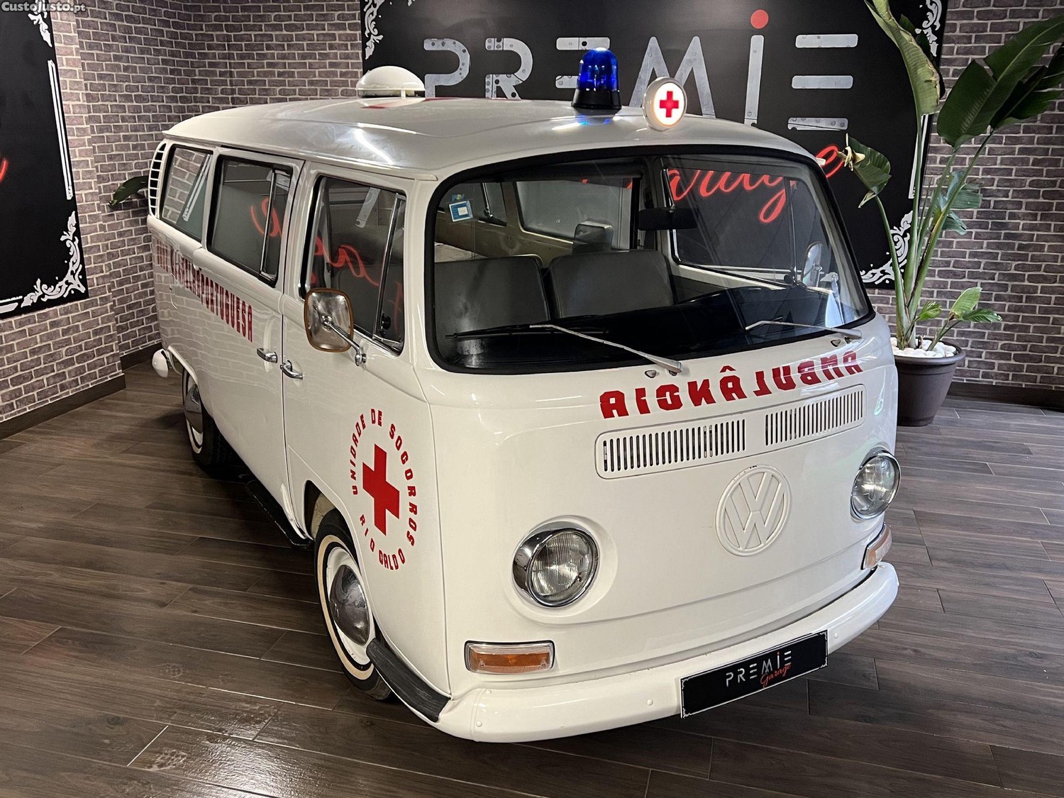 VW  Type 2 Ambulância Cruz Vermelha — photo 2
