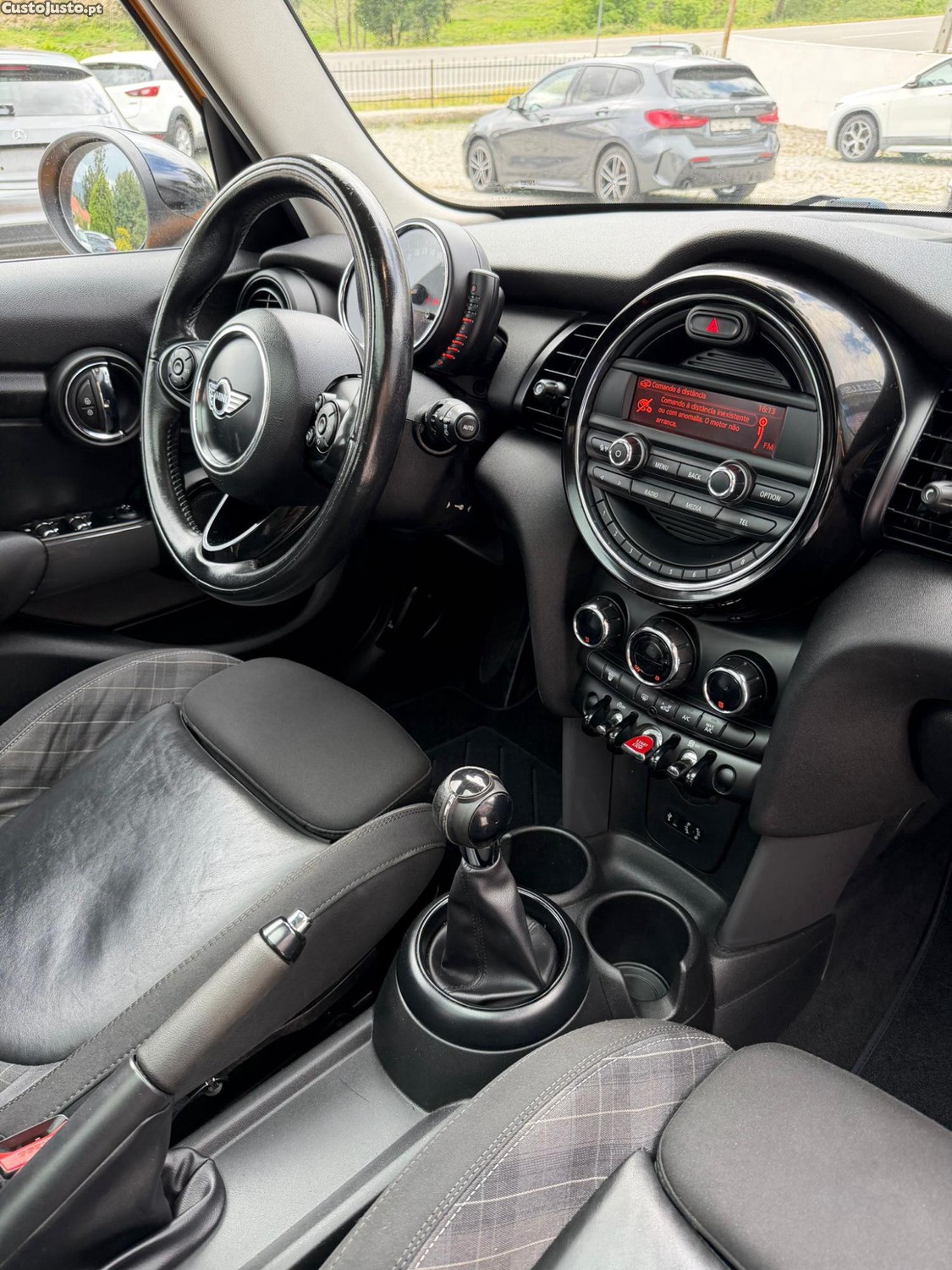 MINI Cooper D 5 PORTAS — fotografia 6