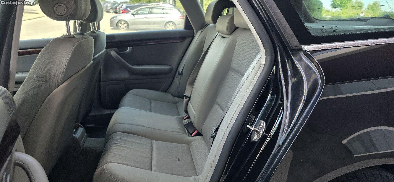 Audi A4 2.0 TDI 140cv — fotografia 7
