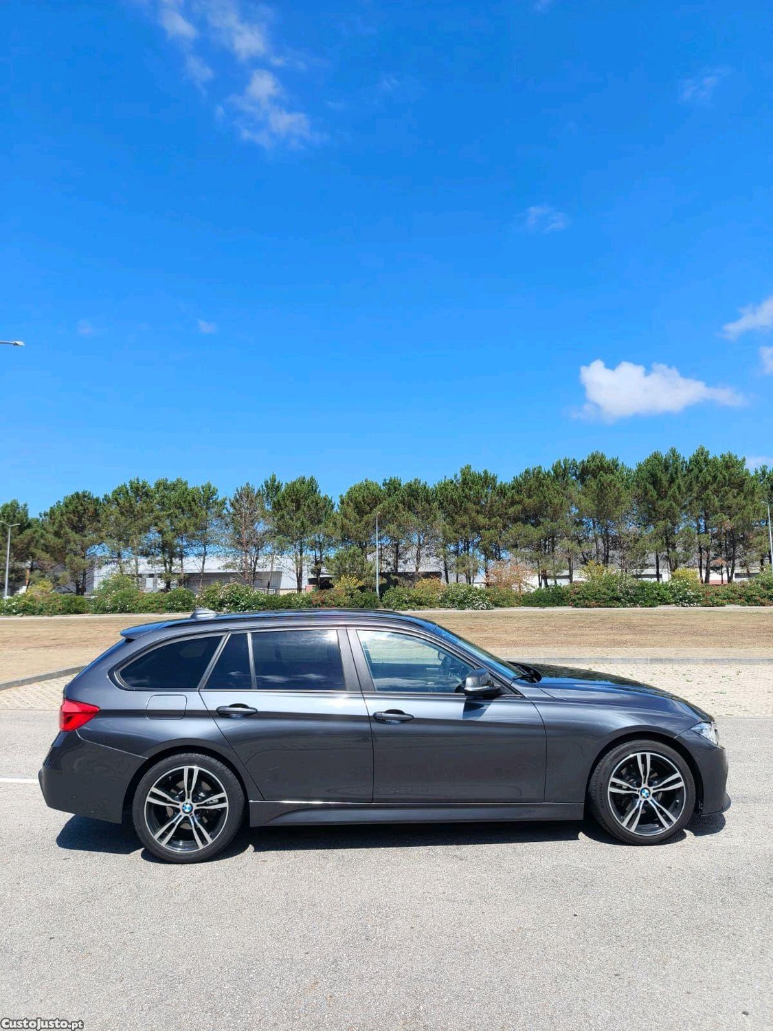 BMW 320 LCi Xdrive — fotografia 6
