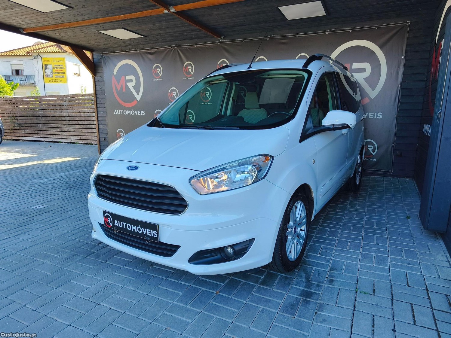 Ford Tourneo 1.0 EcoBoost Titanium - 18 — photo 2
