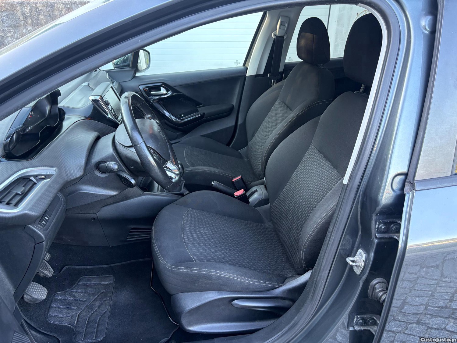 Peugeot 208 1.6 BlueHDi Style (Nacional) — fotografia 6