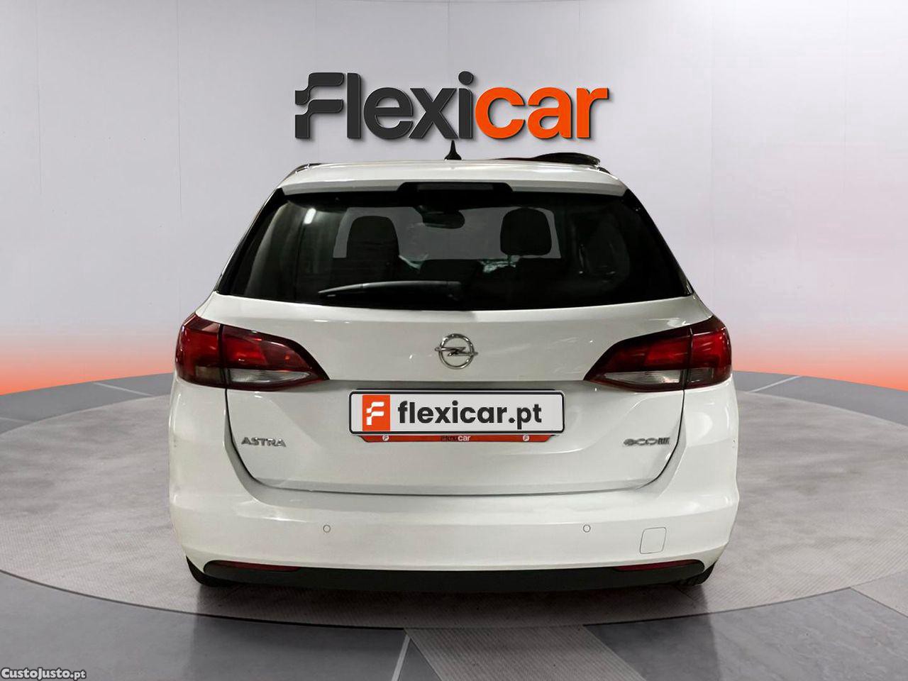 Opel Astra Sports Tourer 1.0 Dynamic Sport S/S — fotografia 17