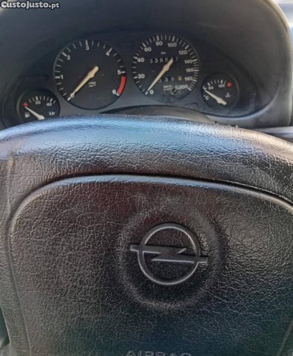 Opel Corsa B Van comercial — fotografia 10