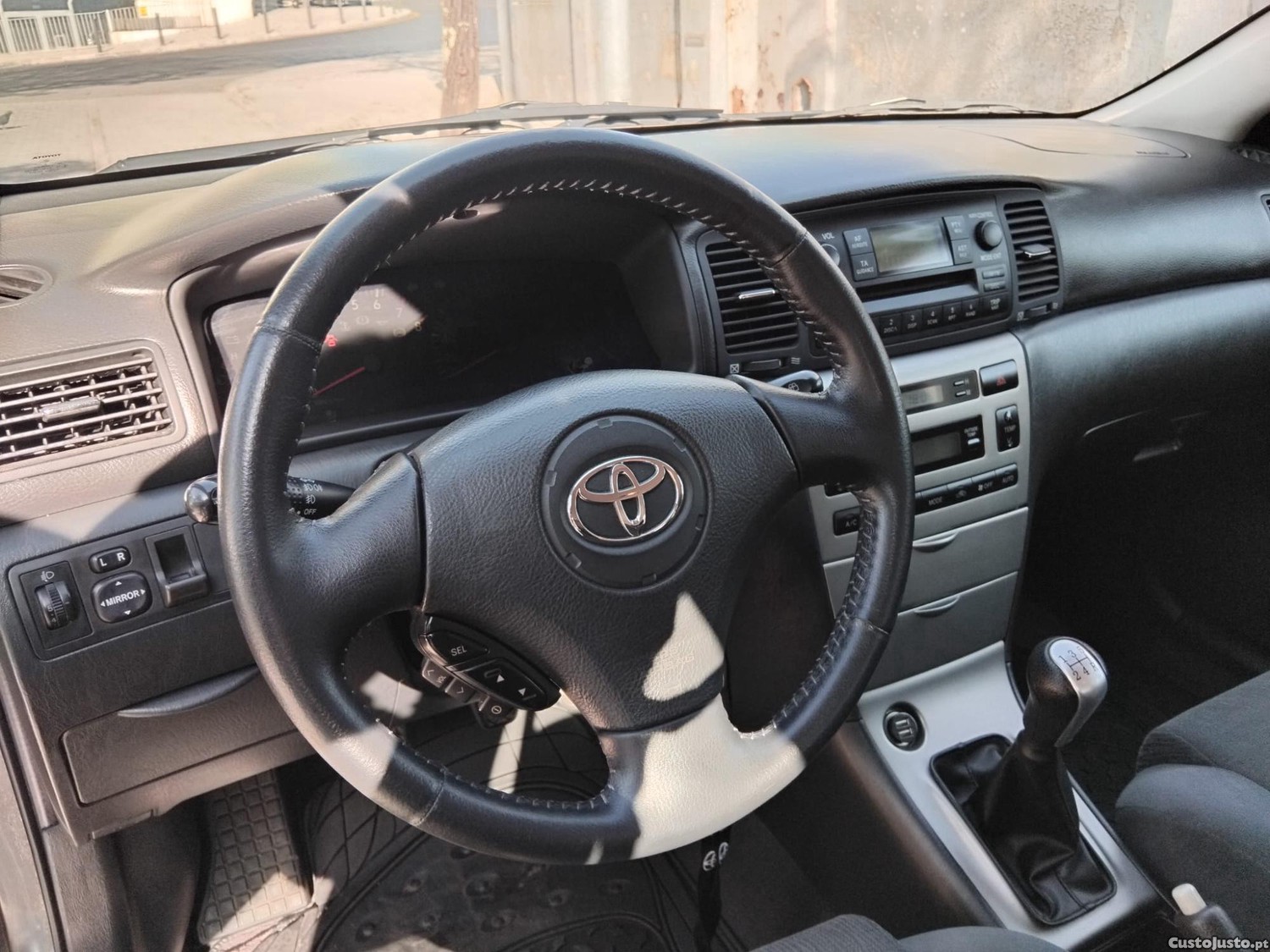 Toyota Corolla SW 1.4 vvti — fotografia 9
