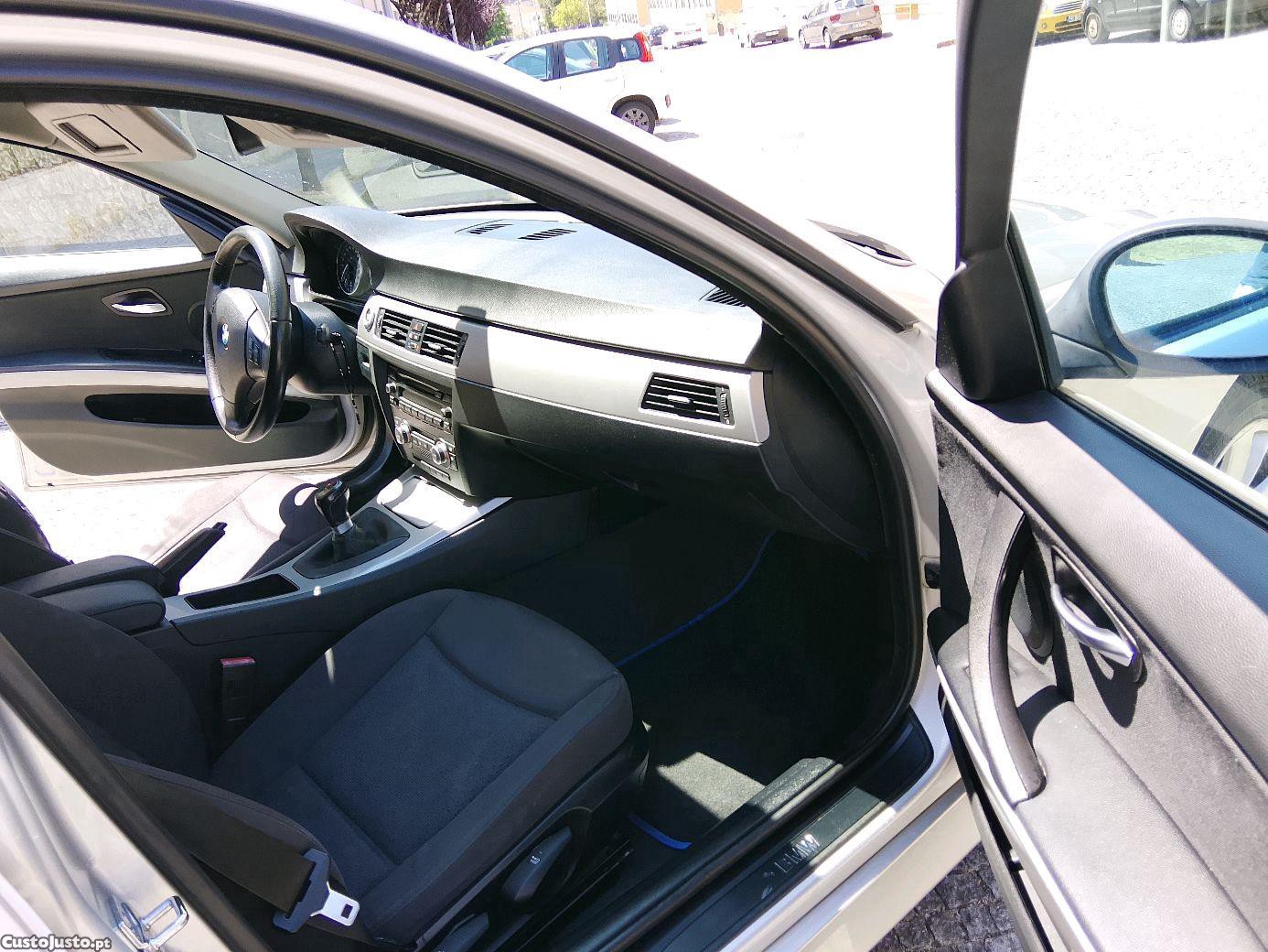 BMW 320 e91 — fotografia 3