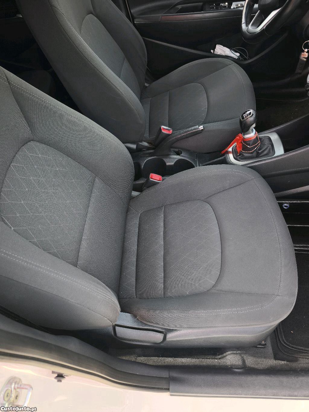 Kia Rio 1.1 crdi prime — fotografia 6