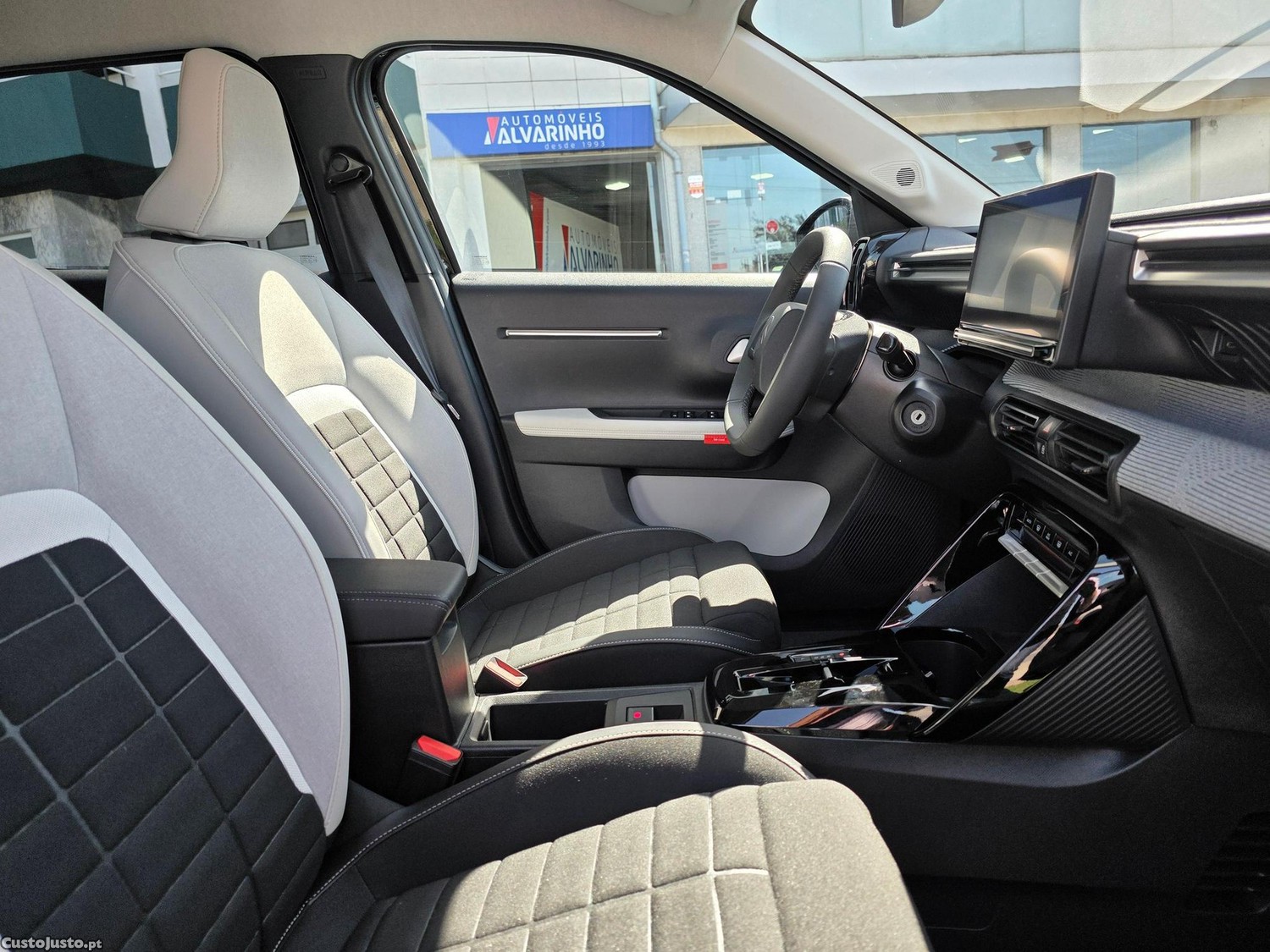 Citroën C3 1.2 Hybrid Max e-DSC6 — fotografia 6