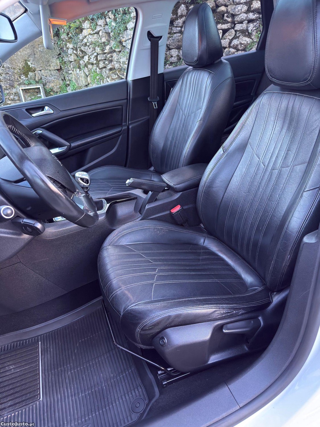 Peugeot 308 — fotografia 5