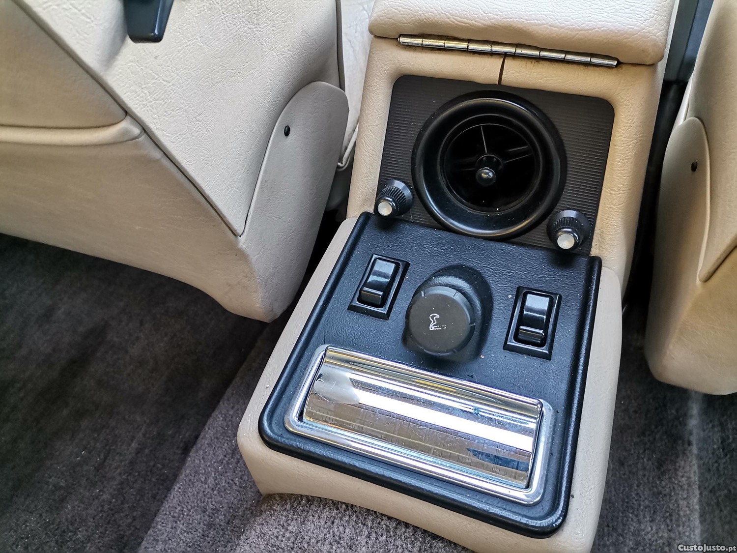 Jaguar Sovereign V12 — fotografia 13