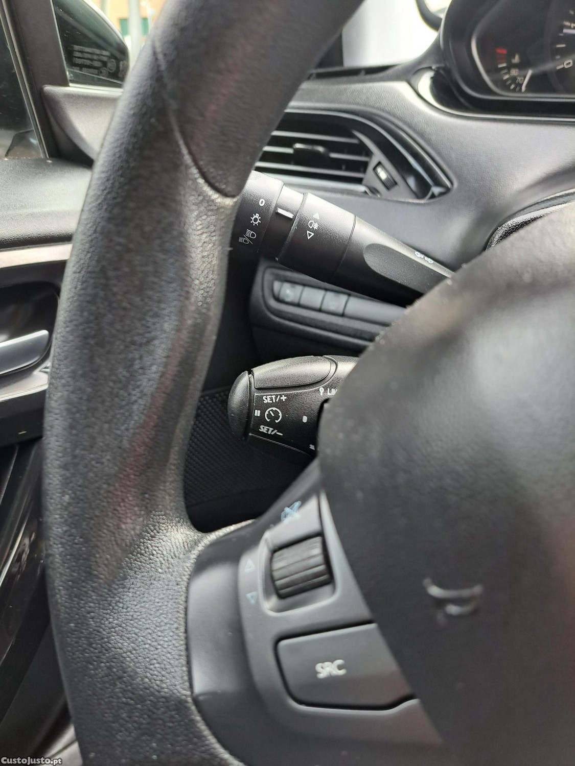 Peugeot 208 1.5 BlueHDi Active — fotografia 17