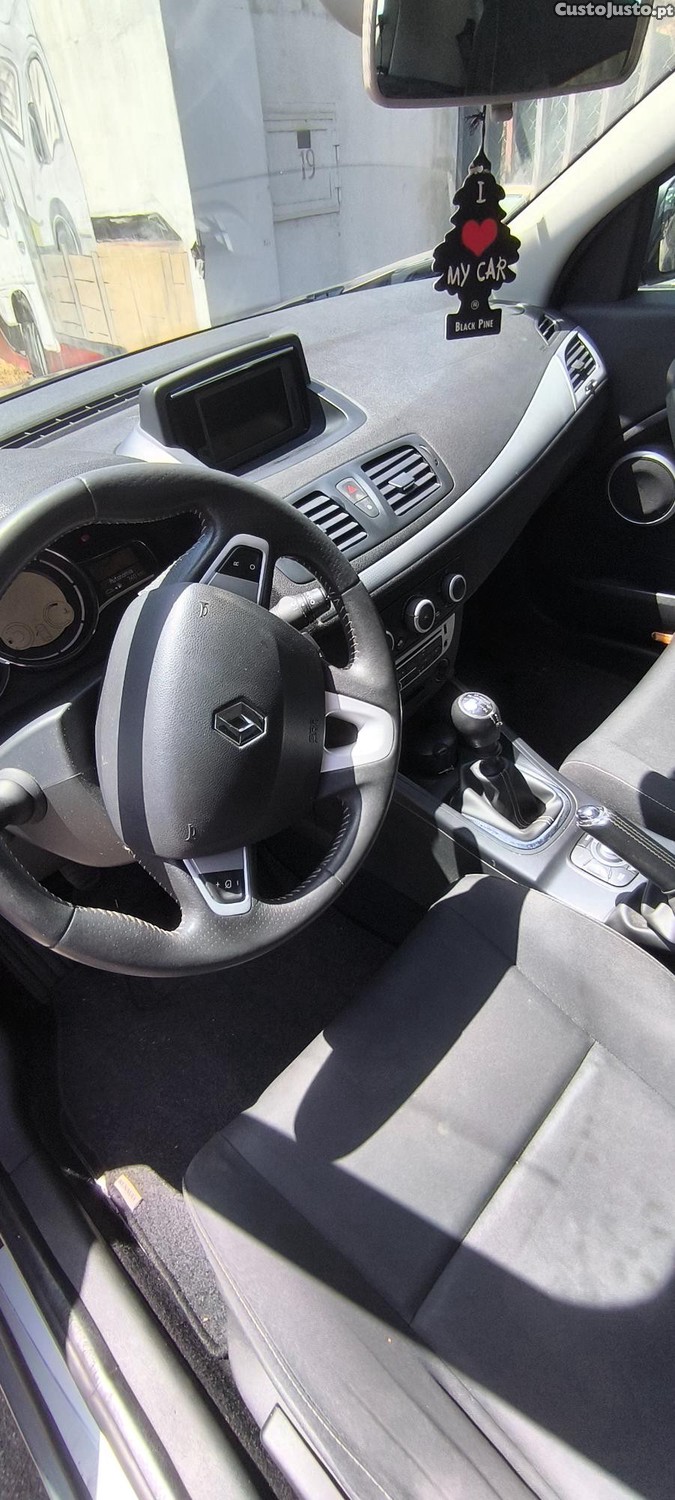 Renault Mégane 1.5 dci — fotografia 4