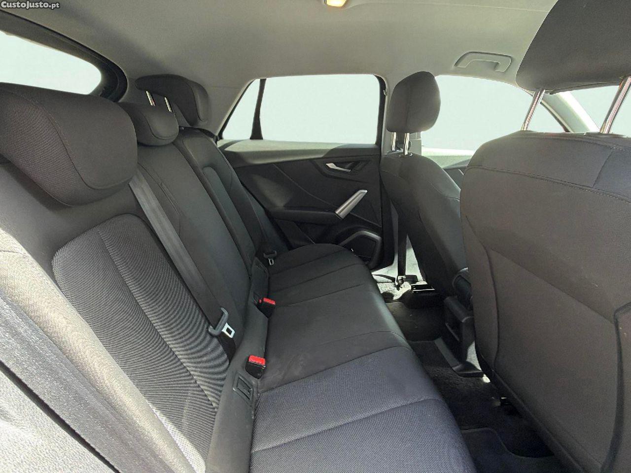 Audi Q2 30 TFSI Advanced — fotografia 4