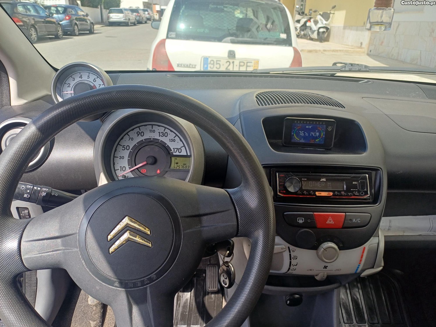 Citroën C1 1.0 gasolina — fotografia 5