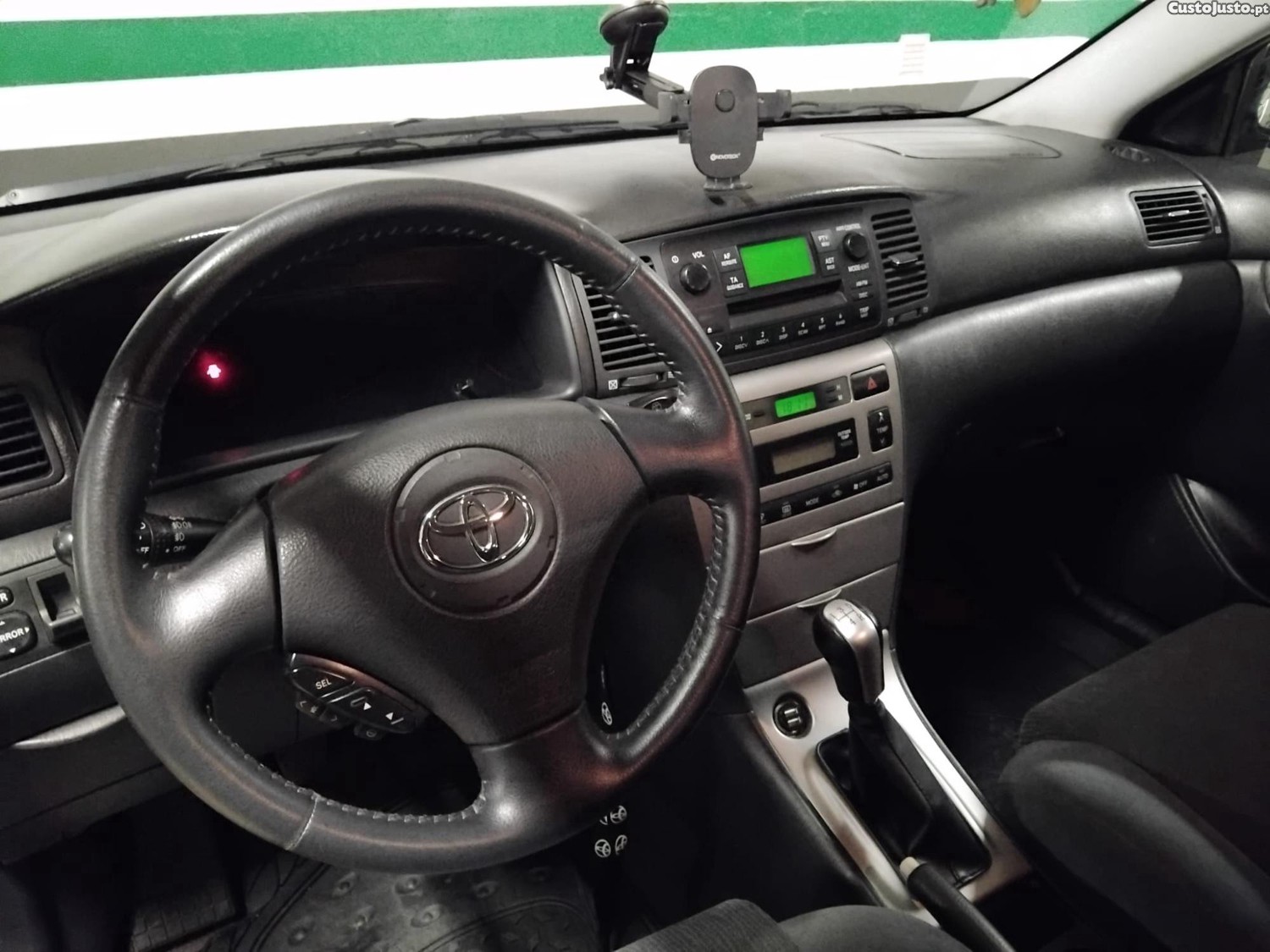 Toyota Corolla SW 1.4 vvti — fotografia 4