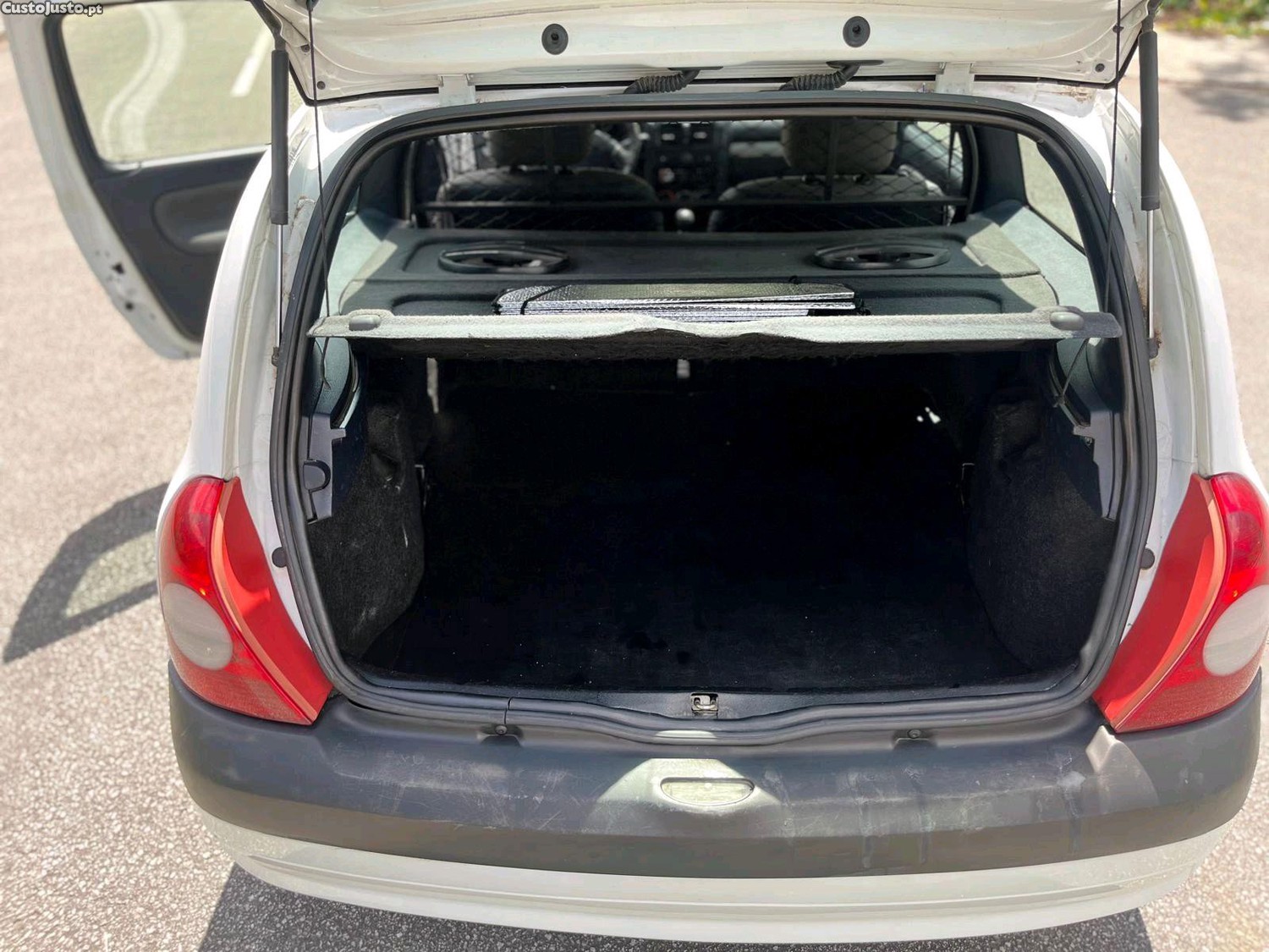 Renault Clio van 1.5 dci — fotografia 4