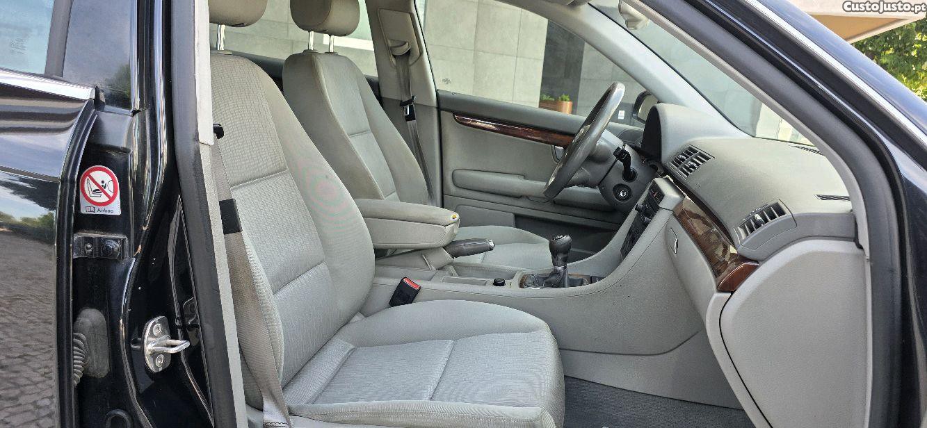 Audi A4 2.0 TDI 140cv — fotografia 3
