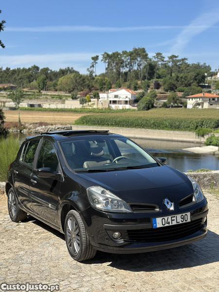 Renault Clio 1.5 dCi - Initiale Paris — fotografia 8