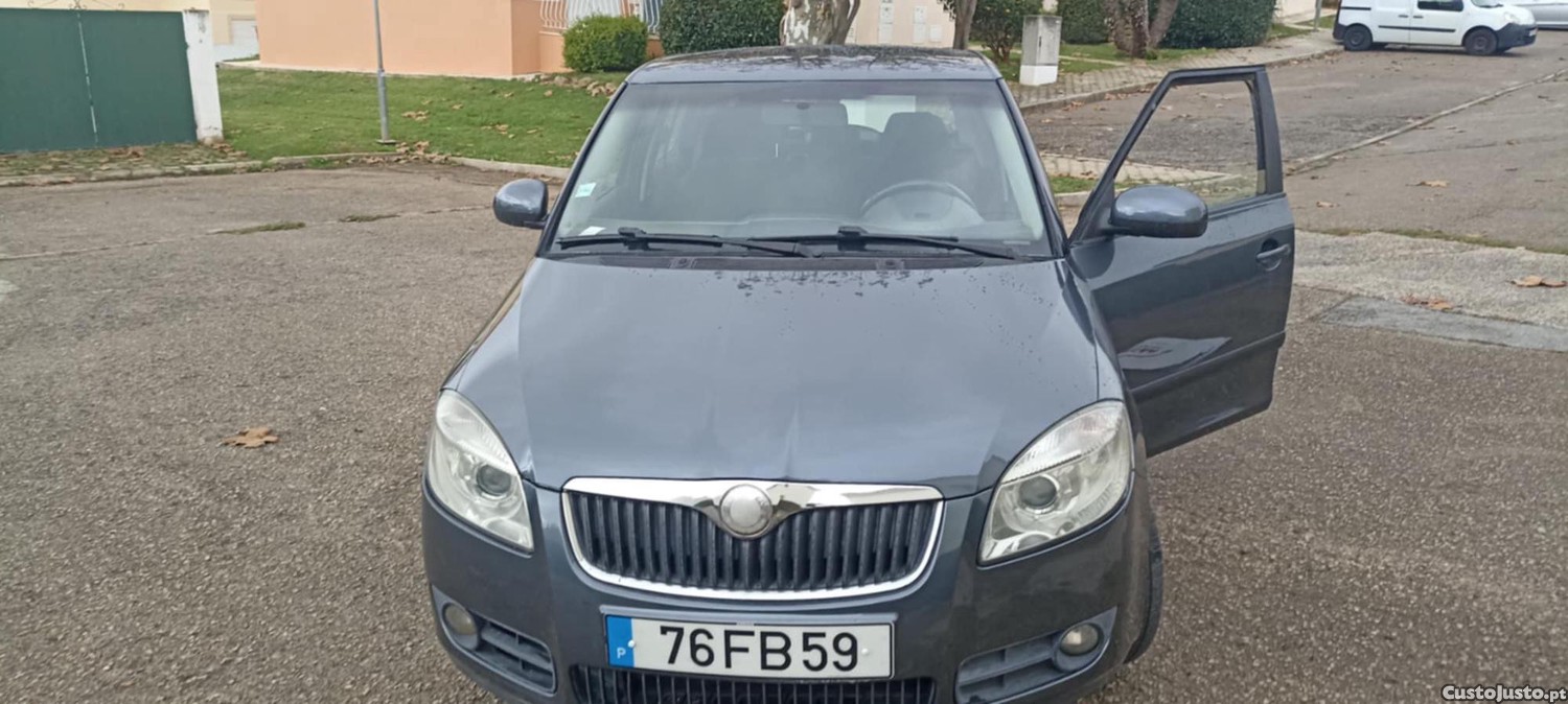 Skoda Fabia 1.4 Diesel-IMPECÀVEL sò 141250kms — fotografia 9