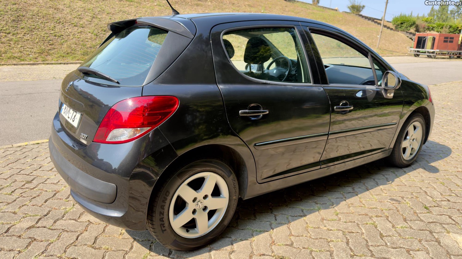 Peugeot 207 1.6 HDi — fotografia 5