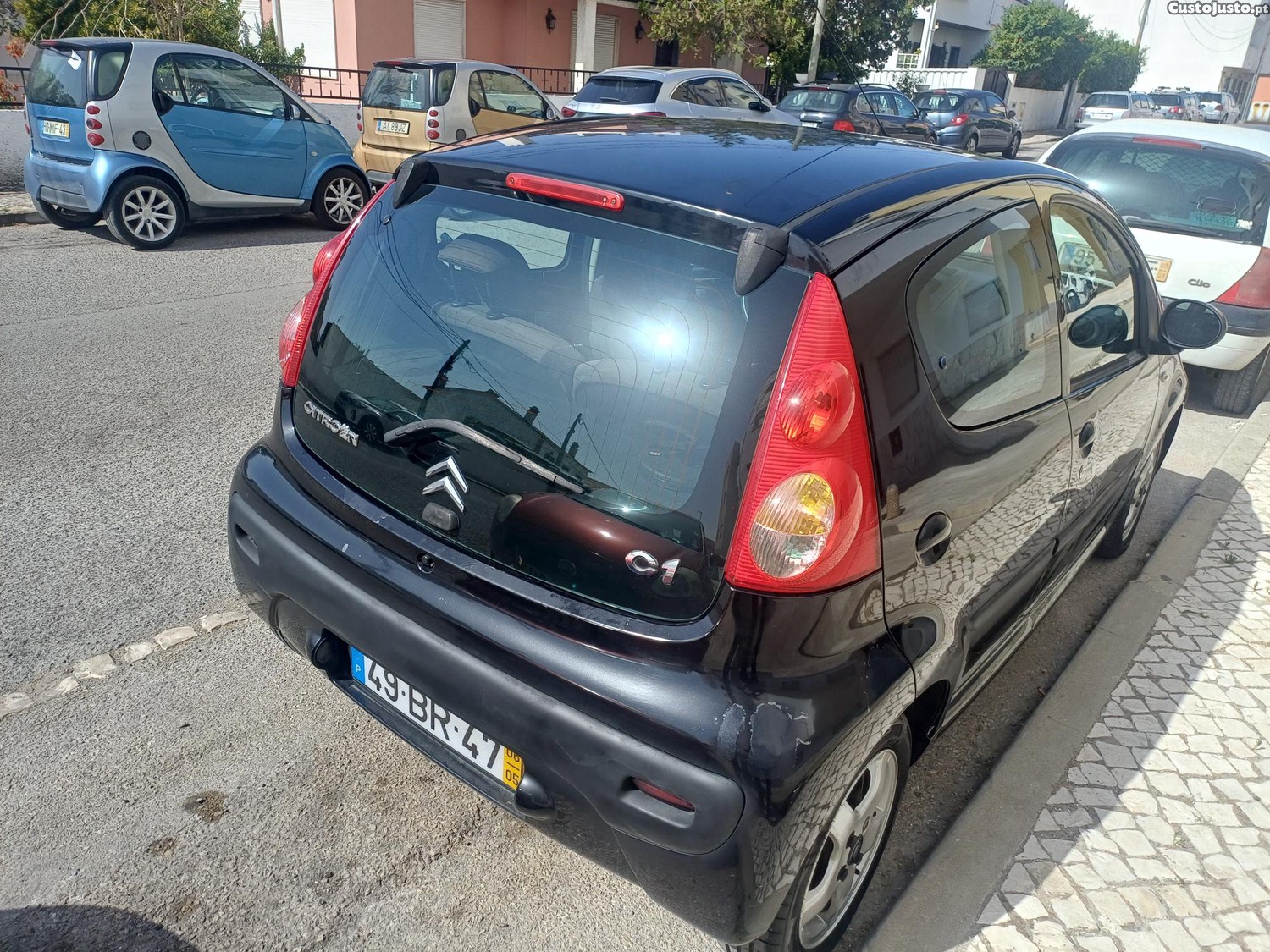 Citroën C1 1.0 gasolina — fotografia 2