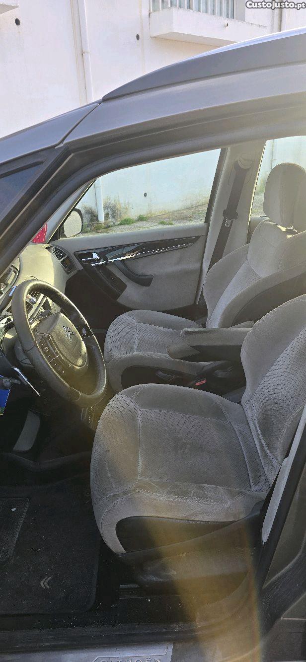 Citroën C4 Grand Picasso 7 lugares — fotografia 12