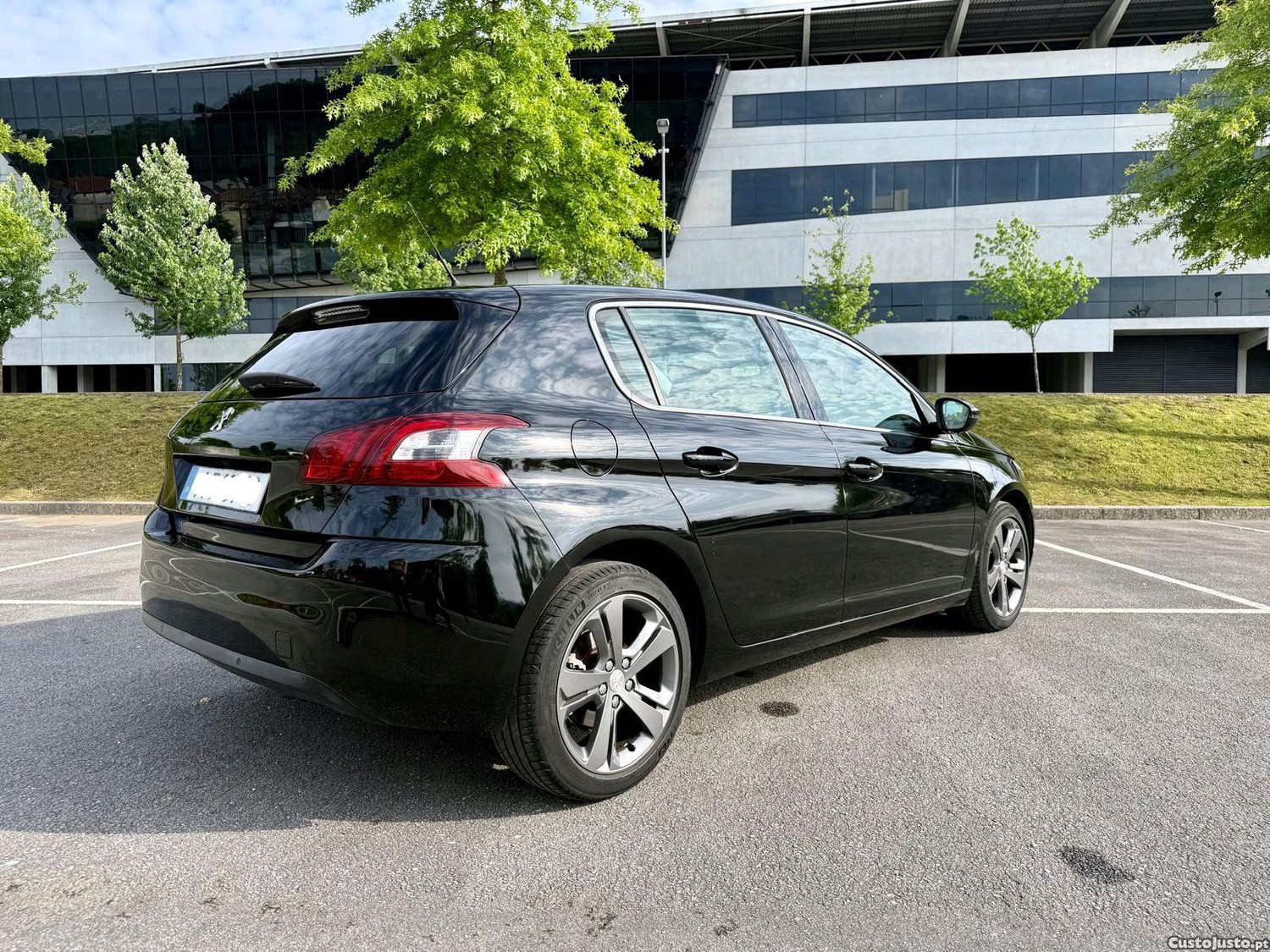 Peugeot 308 II hatchback — fotografia 4