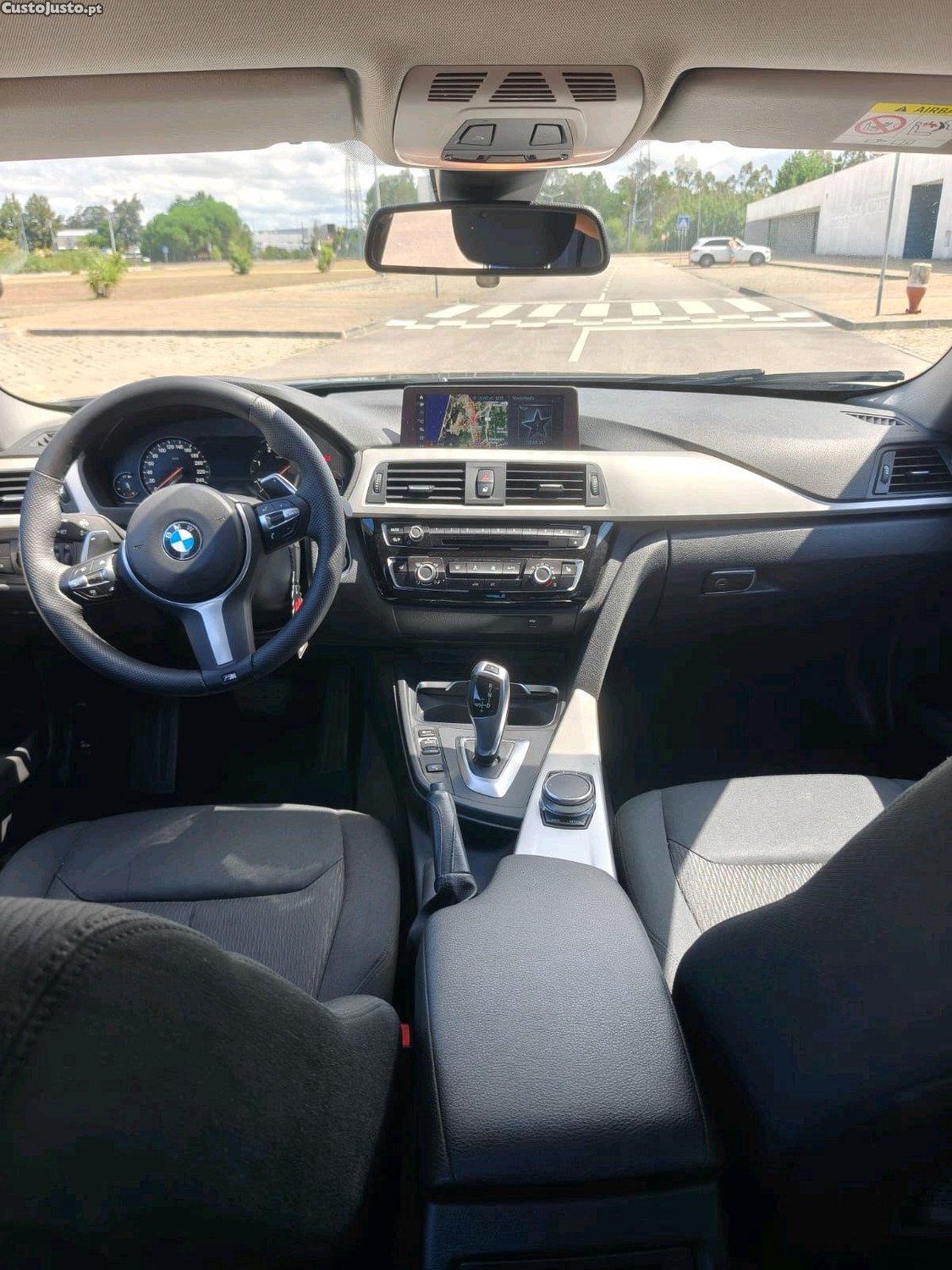 BMW 320 LCi Xdrive — fotografia 2