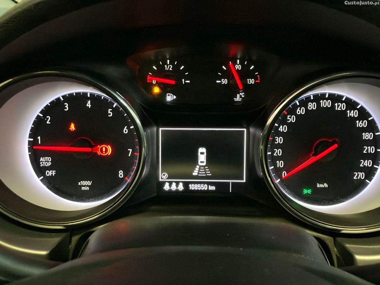 Opel Astra Sports Tourer 1.0 Dynamic Sport S/S — fotografia 11