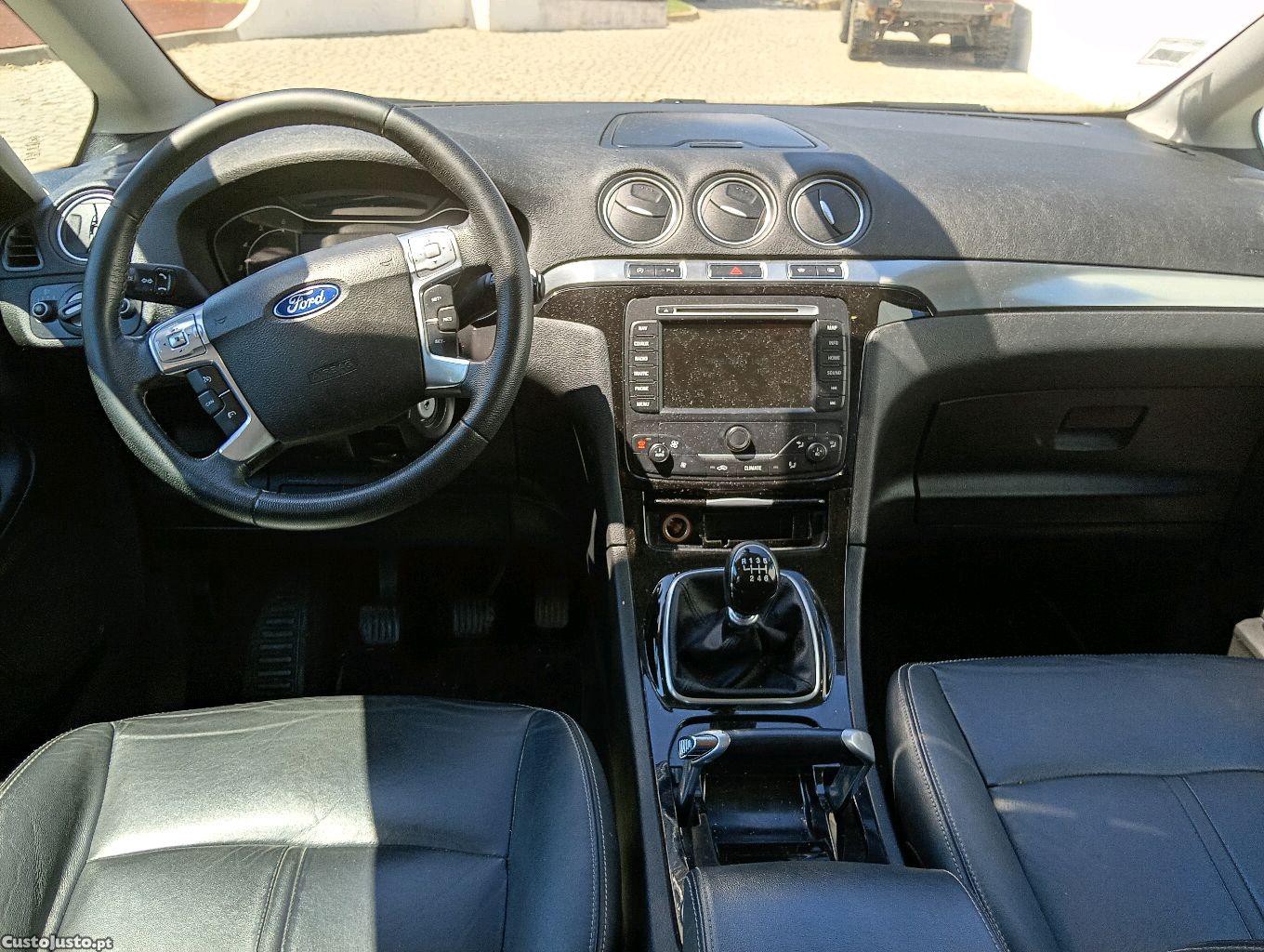 Ford S-Max Titanium 7 lugares — fotografia 2