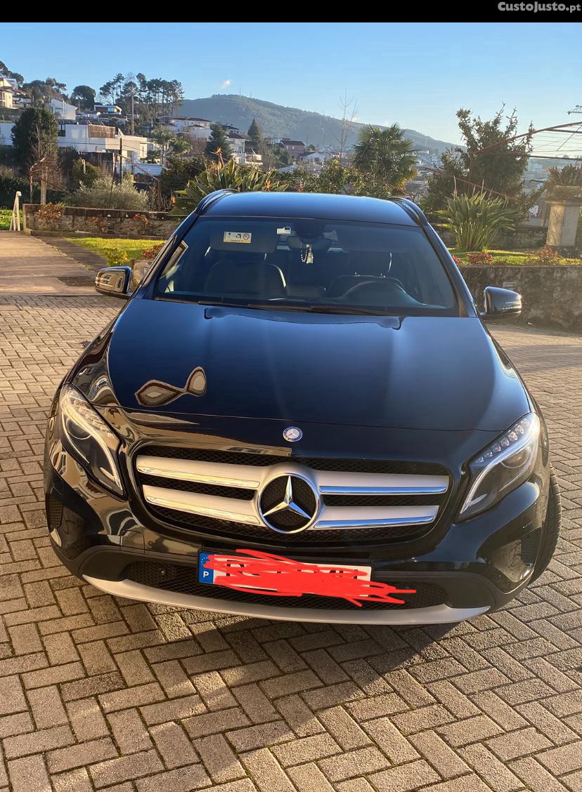 Mercedes-Benz A 180 GLA — fotografia 5