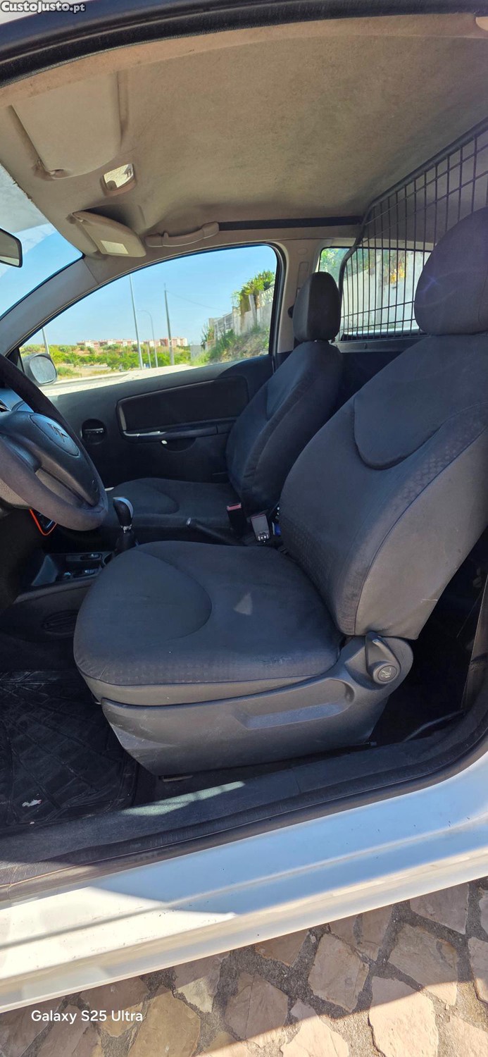 Citroën C2 1.4 HDI 2 lugares — fotografia 4