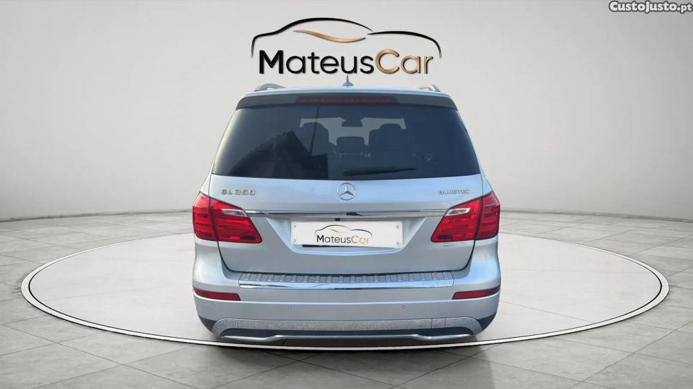 Mercedes-Benz GL 350 BlueTEC — fotografia 16