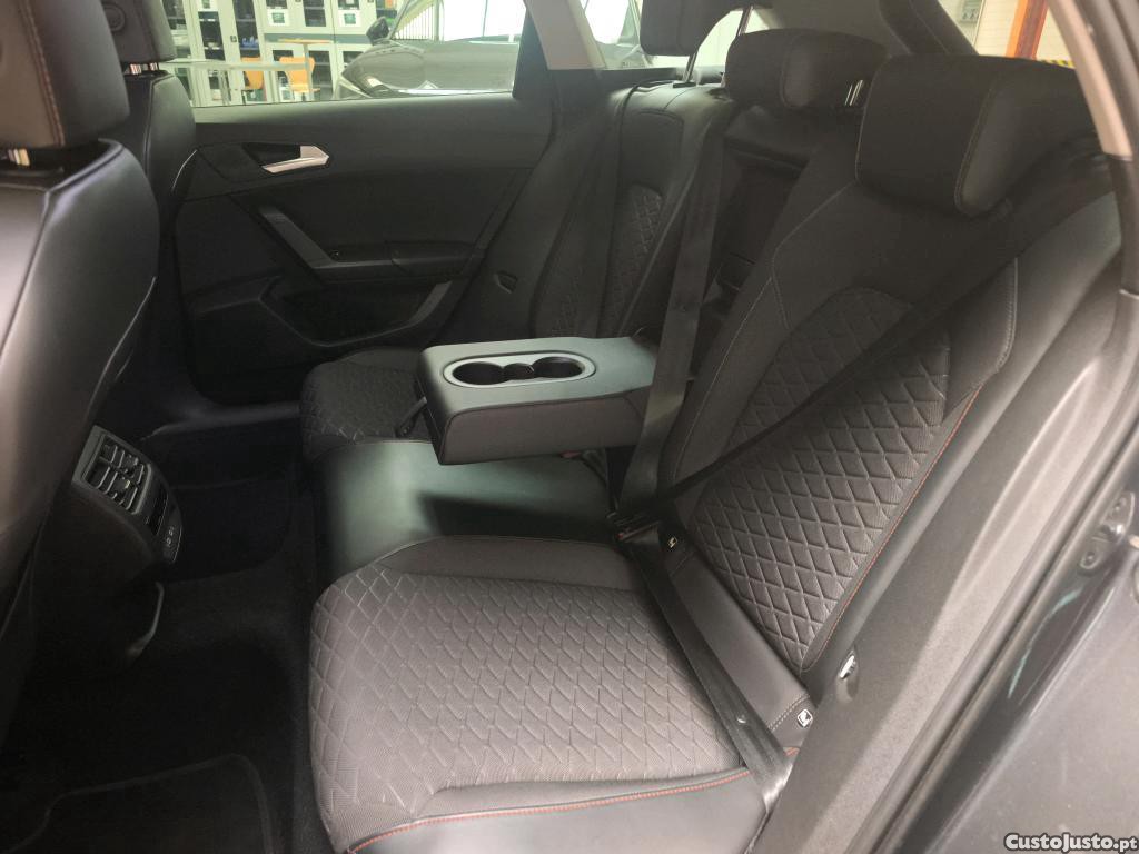 SEAT Leon ST 2.0 TDI FR DSG 150cv — fotografia 16