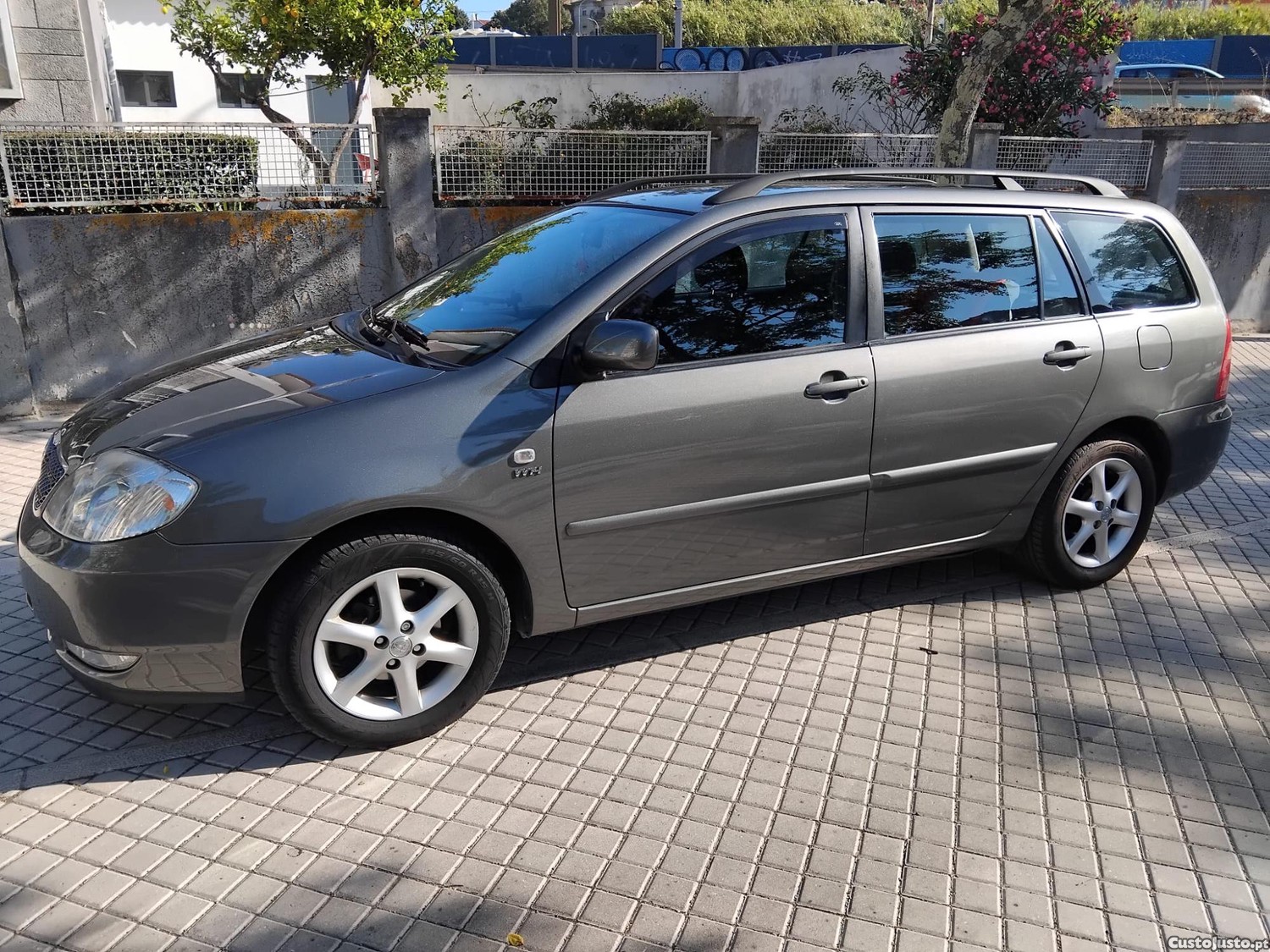 Toyota Corolla SW 1.4 vvti — fotografia 2