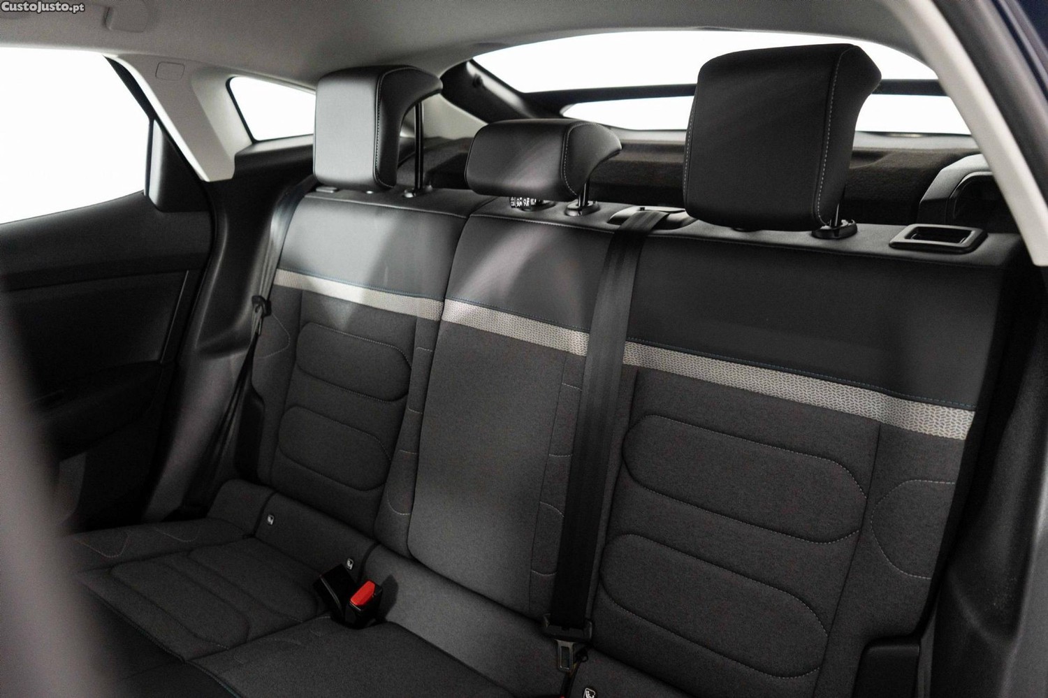 Citroën C4 1.2 PureTech Plus — fotografia 8