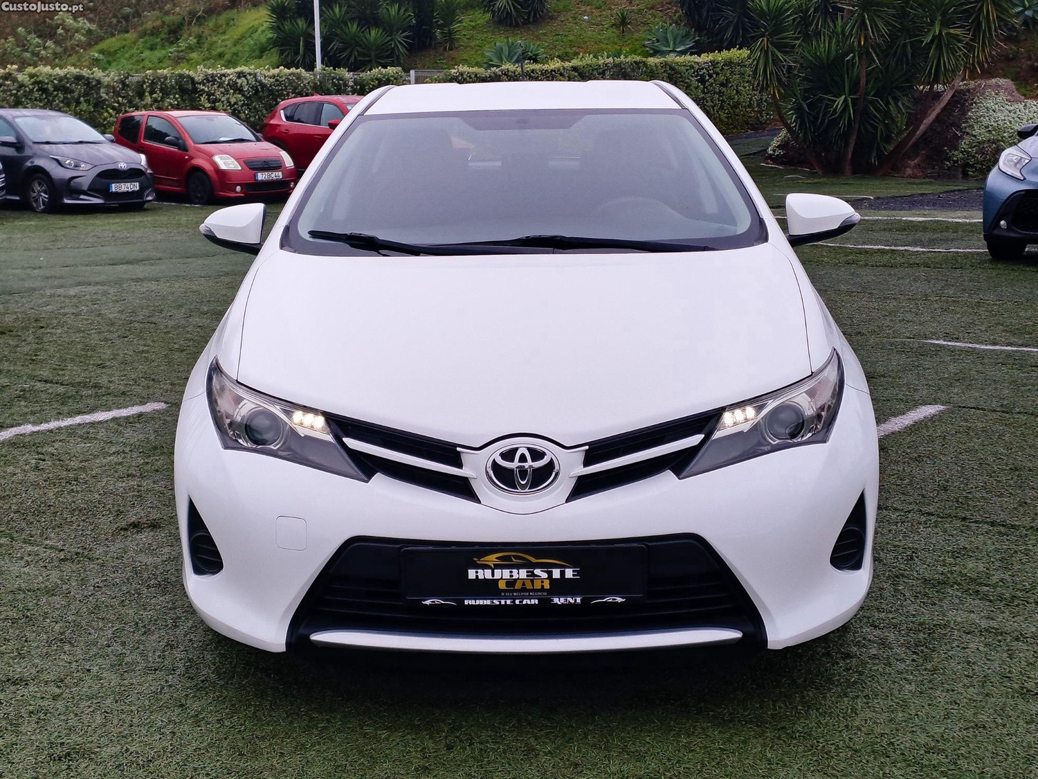 Toyota Auris 1.4 D4D ACTIVE +AC 90CV DIESEL 2014 - 14 — photo 2