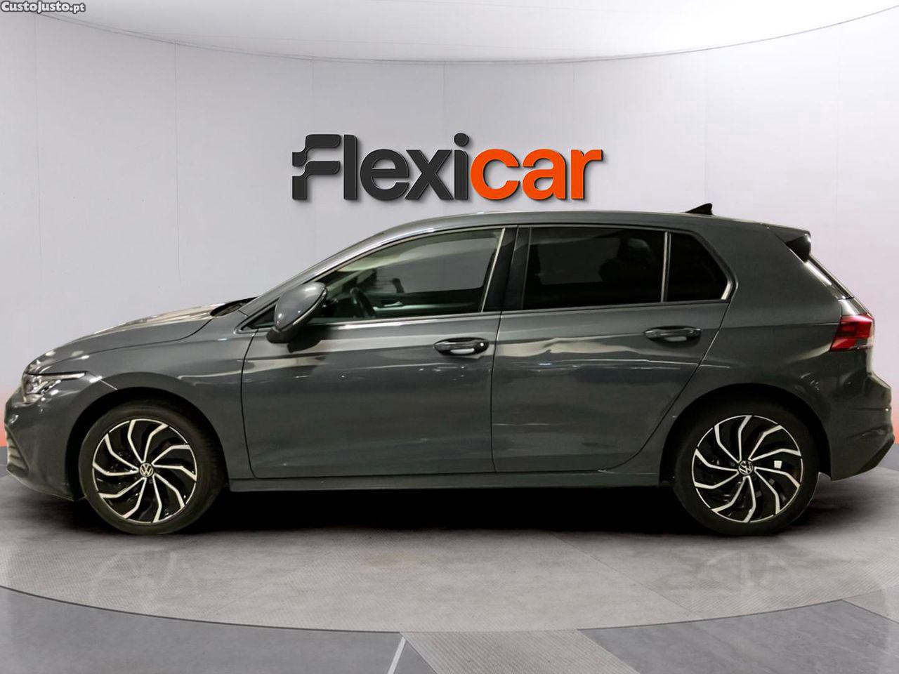 VW Golf 1.0 TSI Life - 23 — photo 5