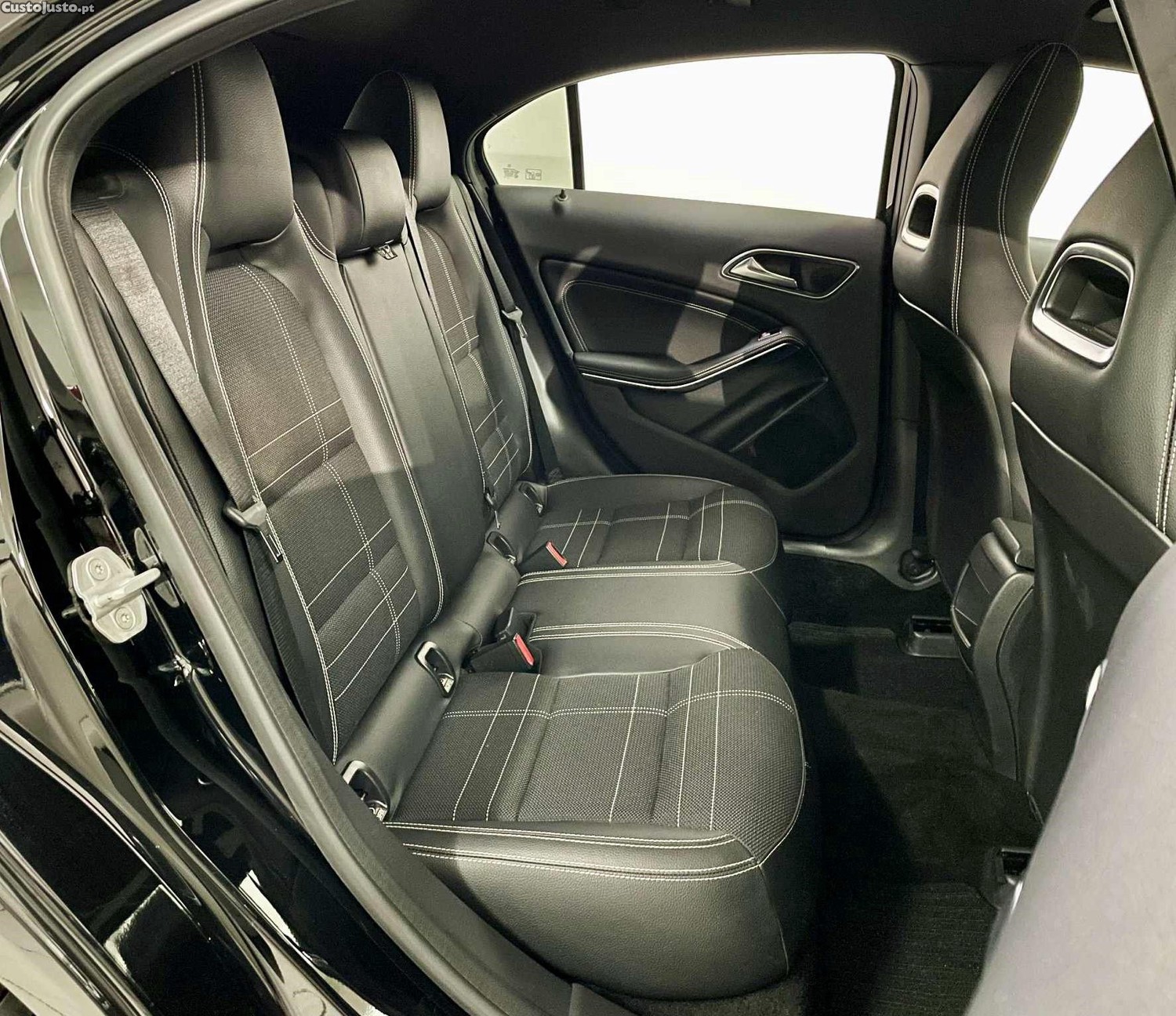 Mercedes-Benz A 180 A180 CDI BE Edition Urban — fotografia 4