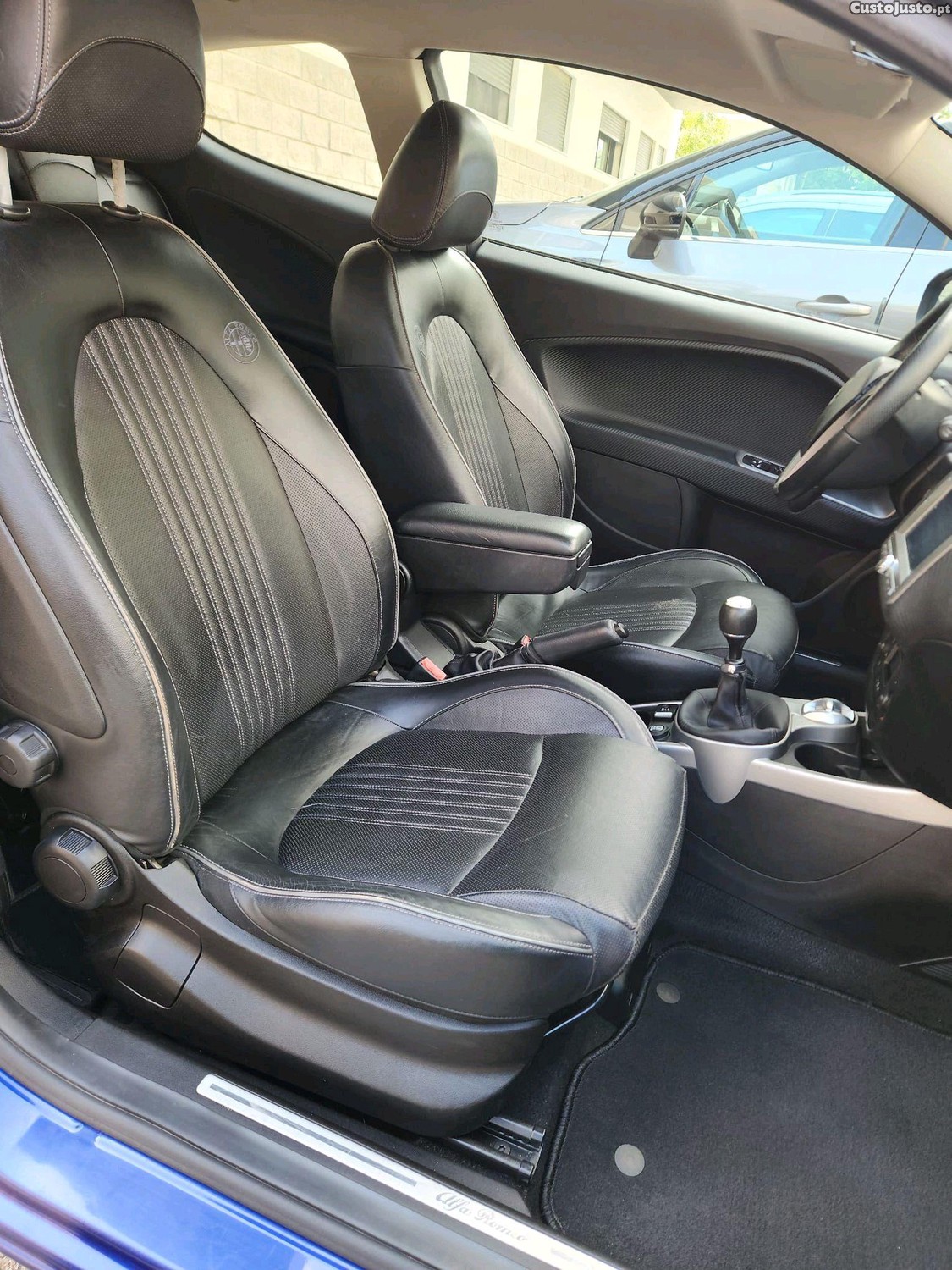 Alfa Romeo Mito 1.3 MultiJet Full Extras - 11 foto 5