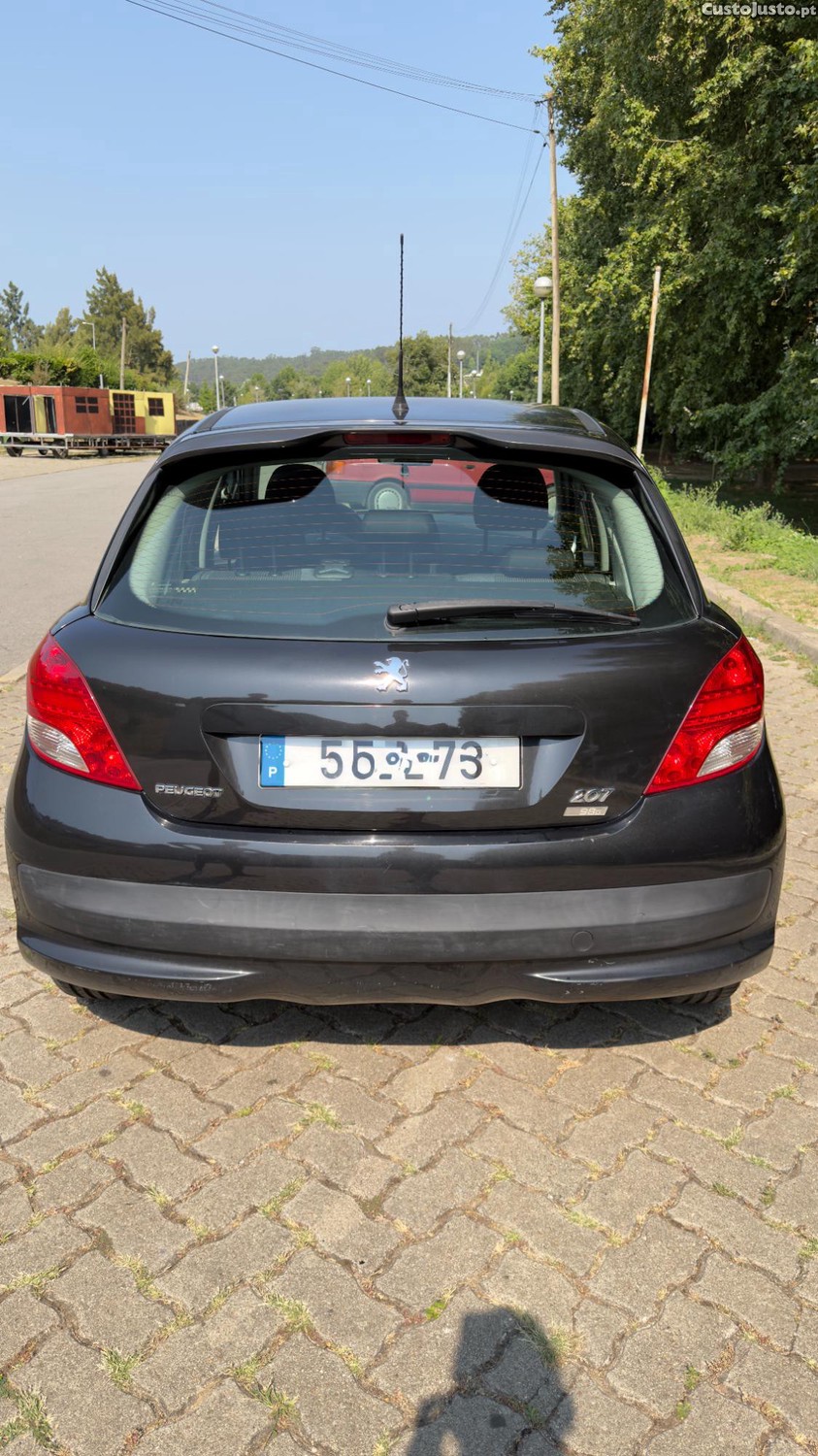 Peugeot 207 1.6 HDi — fotografia 2