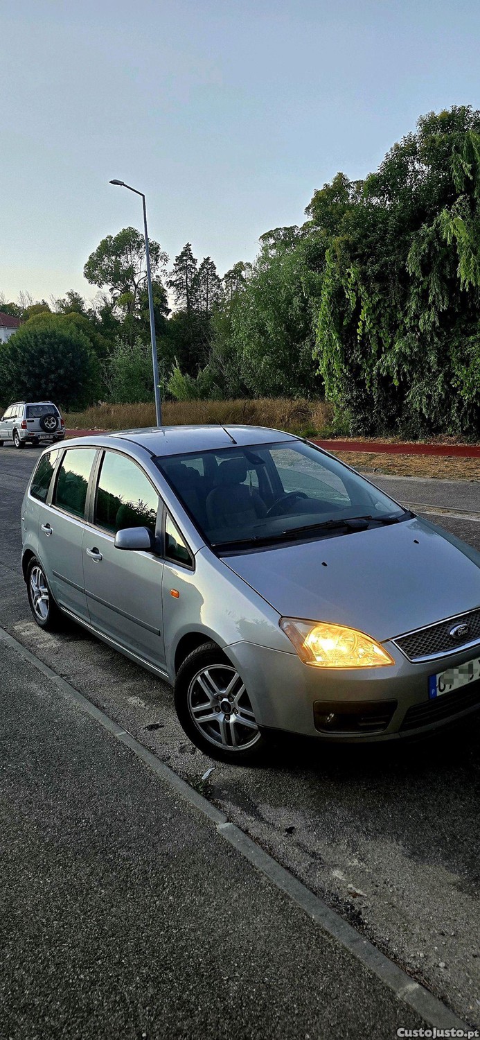 Ford C-Max 1.6 cdti 110cv — fotografia 11