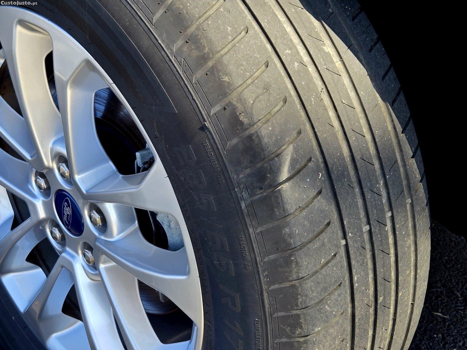 Ford Kuga PHEV 2.5 Plug-In Hybrid 225cv — fotografia 3
