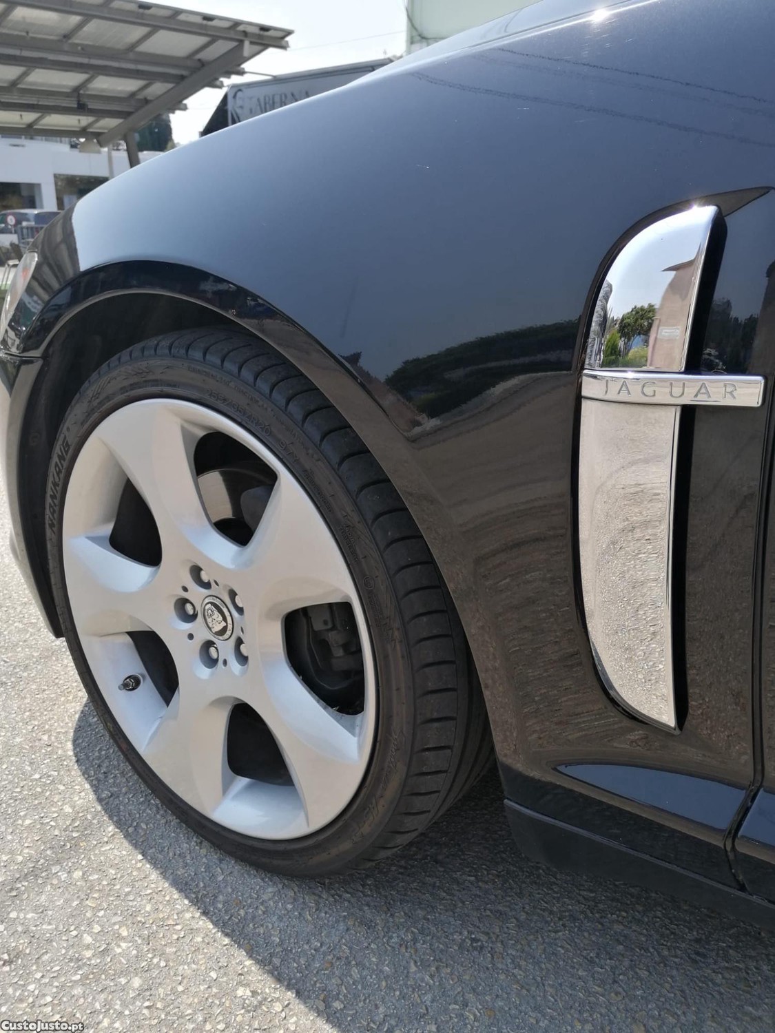 Jaguar XF 4.2 V8 Supercharged SV8 - 420 cv — fotografia 6
