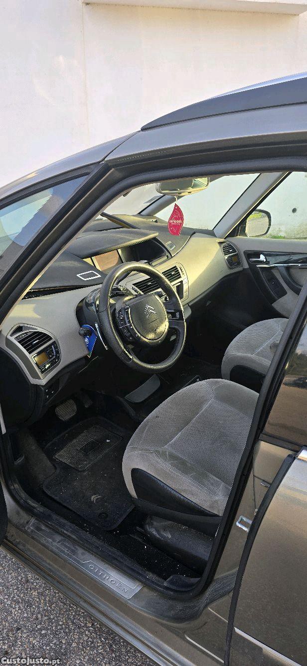 Citroën C4 Grand Picasso 7 lugares — fotografia 10