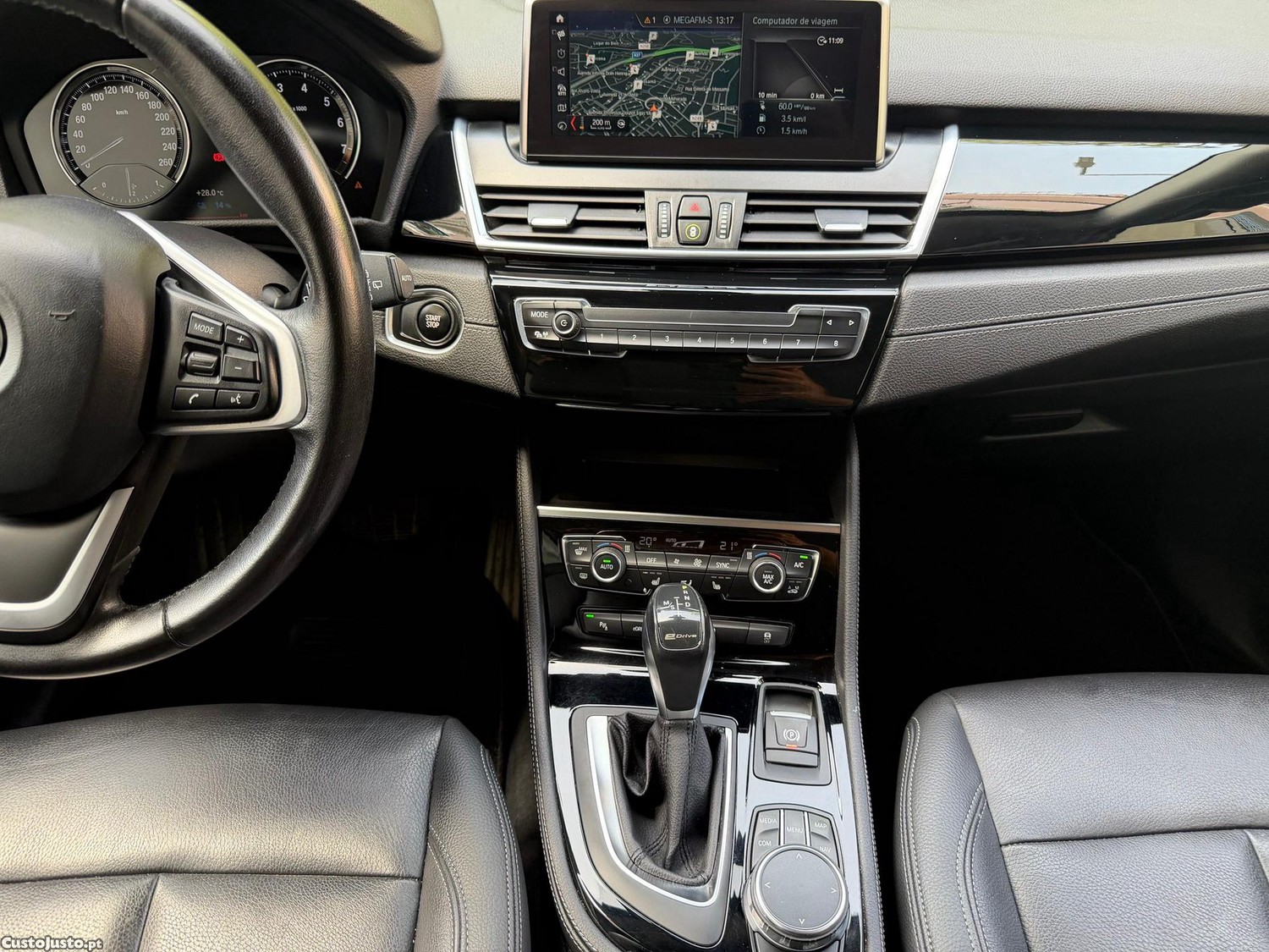 BMW 225 Active Tourer XE iPerformance Luxury Line — fotografia 15
