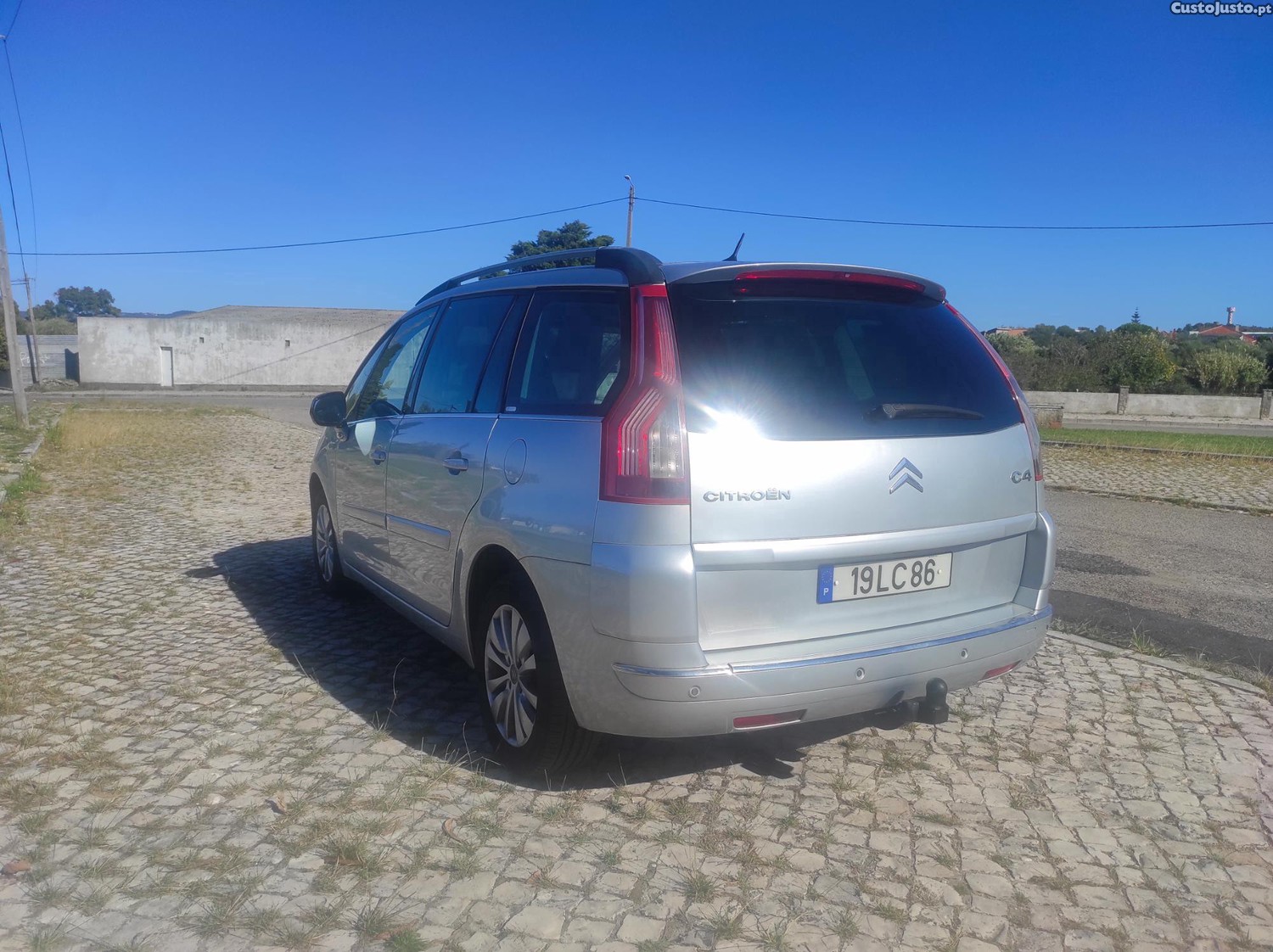 Citroën C4 Grand Picasso 1.6 HDI Executive - 07 — photo 4