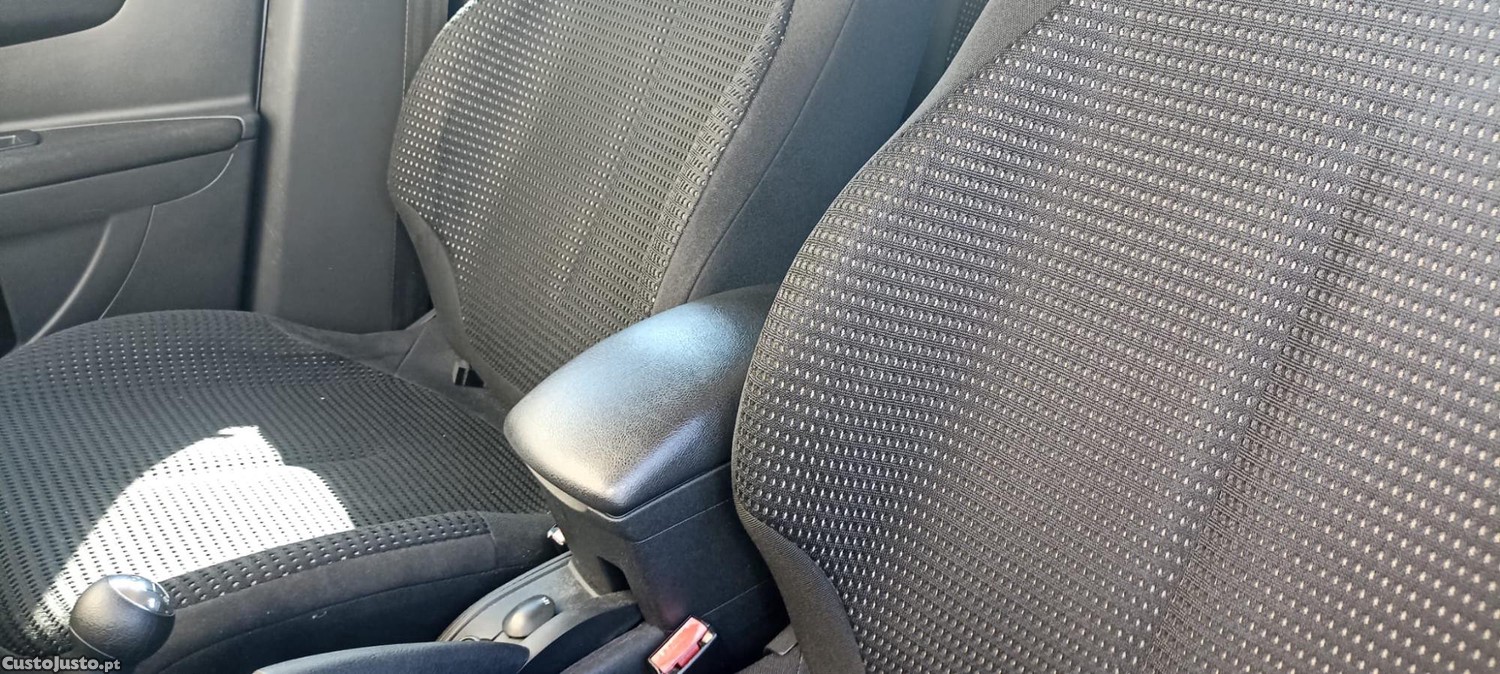 Citroën C4 1.6 Diesel-Bom estado geral Oportunidade! — fotografia 7