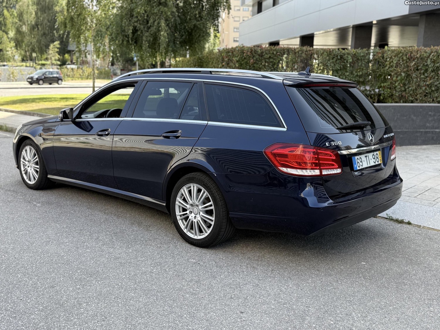 Mercedes-Benz E 300 BLUETEC HYBRID 231CV — fotografia 9